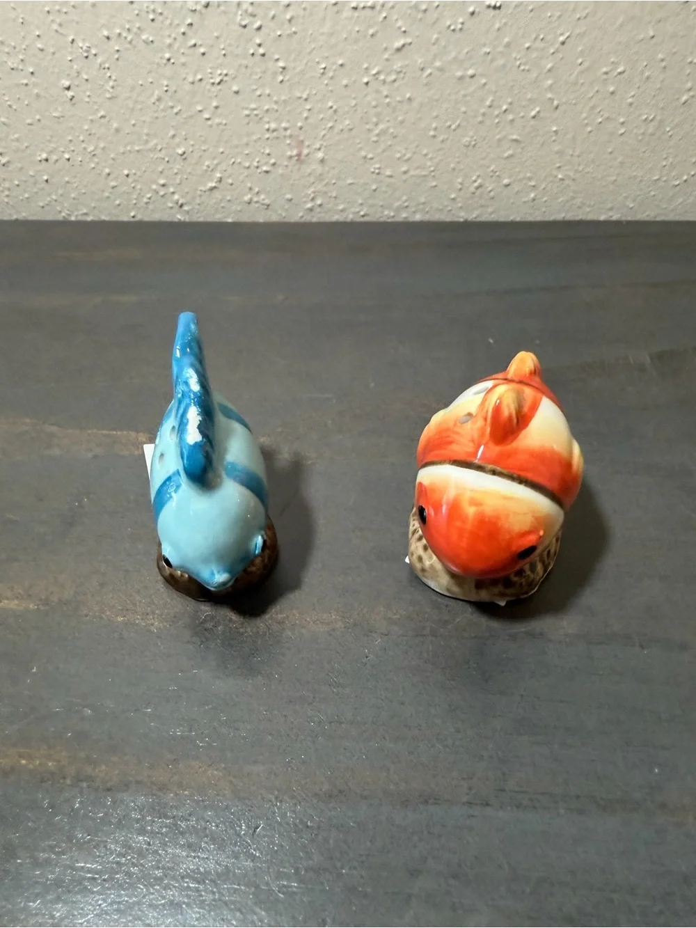 Cracker Barrel Ceramic Fish Salt & Pepper Set NWT